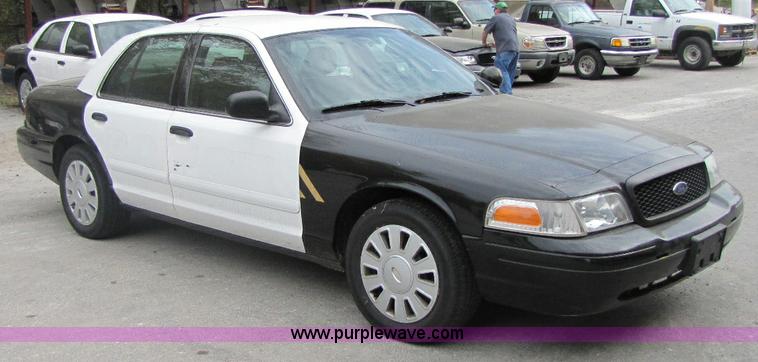 image for item A5027 2007 Ford Crown Victoria Police Interceptor