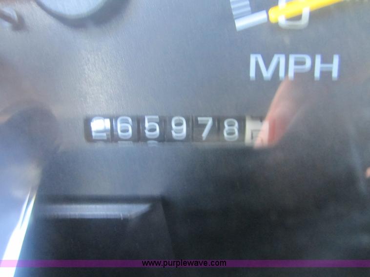 image for item B3004 1997 Chevrolet Suburban 1500 SUV