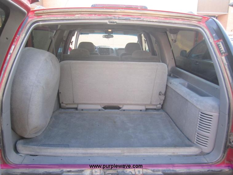image for item B3004 1997 Chevrolet Suburban 1500 SUV