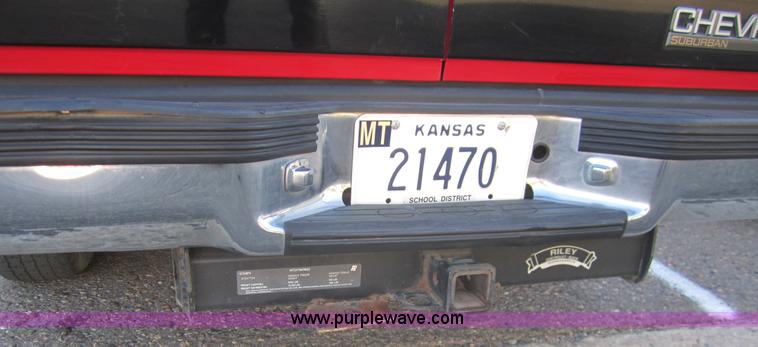 image for item B3004 1997 Chevrolet Suburban 1500 SUV