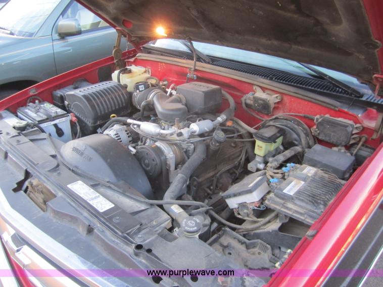 image for item B3004 1997 Chevrolet Suburban 1500 SUV