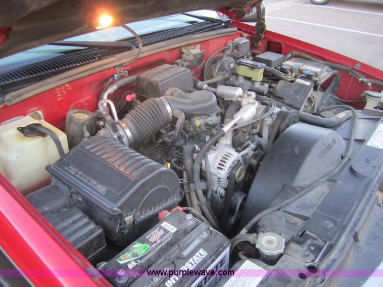 image for item B3004 1997 Chevrolet Suburban 1500 SUV