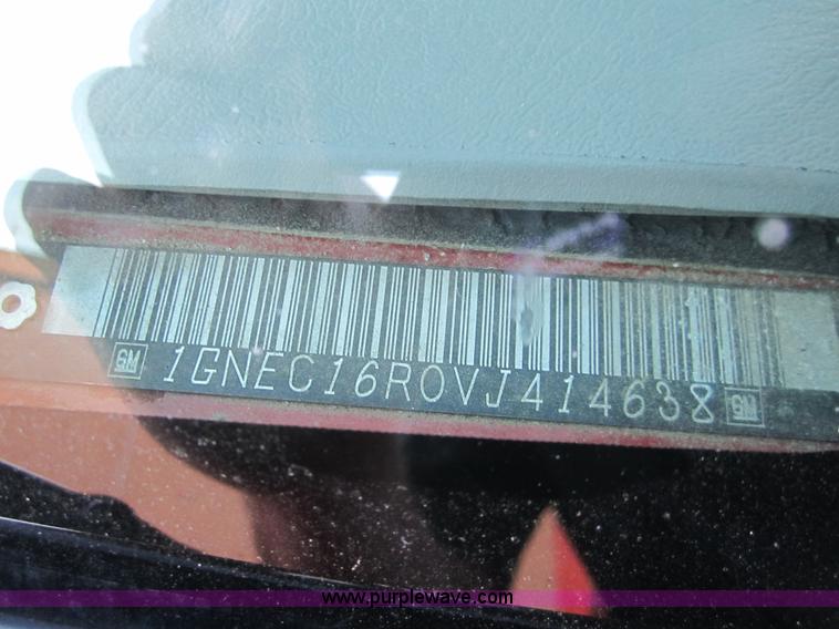 image for item B3004 1997 Chevrolet Suburban 1500 SUV