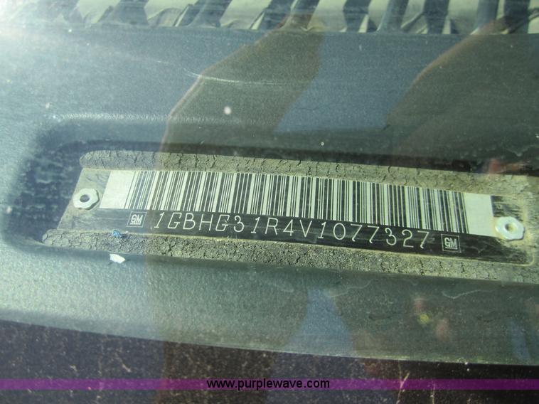 image for item B3018 1997 Chevrolet G3500 Blue Bird school bus