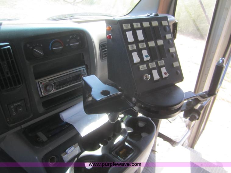 image for item B3019 2001 Chevrolet Express G3500 school bus