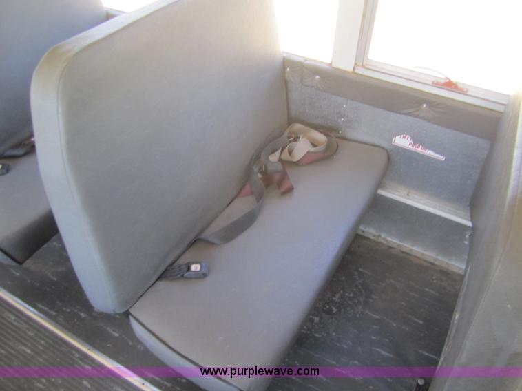 image for item B3019 2001 Chevrolet Express G3500 school bus