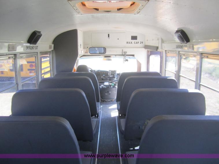image for item B3019 2001 Chevrolet Express G3500 school bus