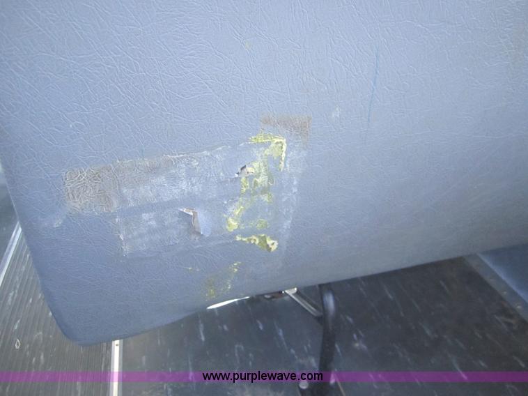 image for item B3019 2001 Chevrolet Express G3500 school bus