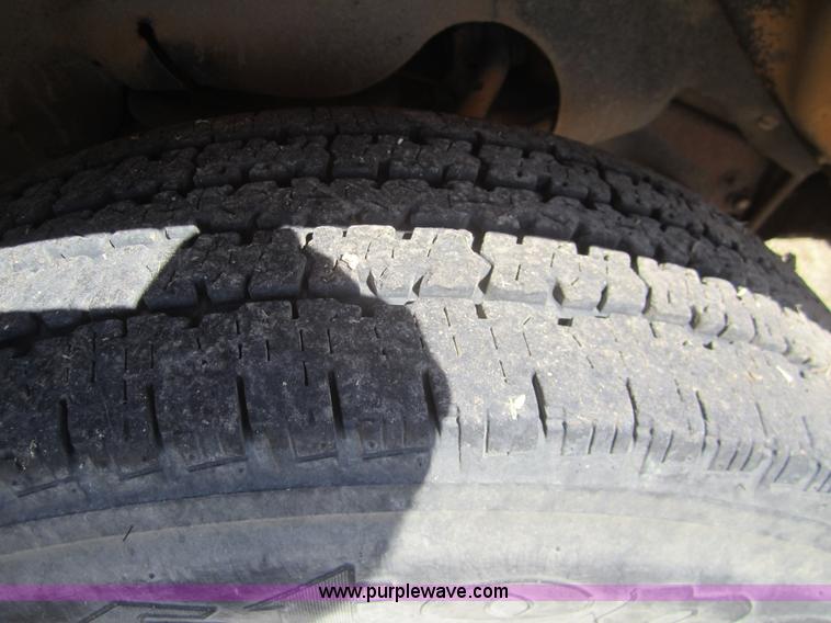 image for item B3019 2001 Chevrolet Express G3500 school bus