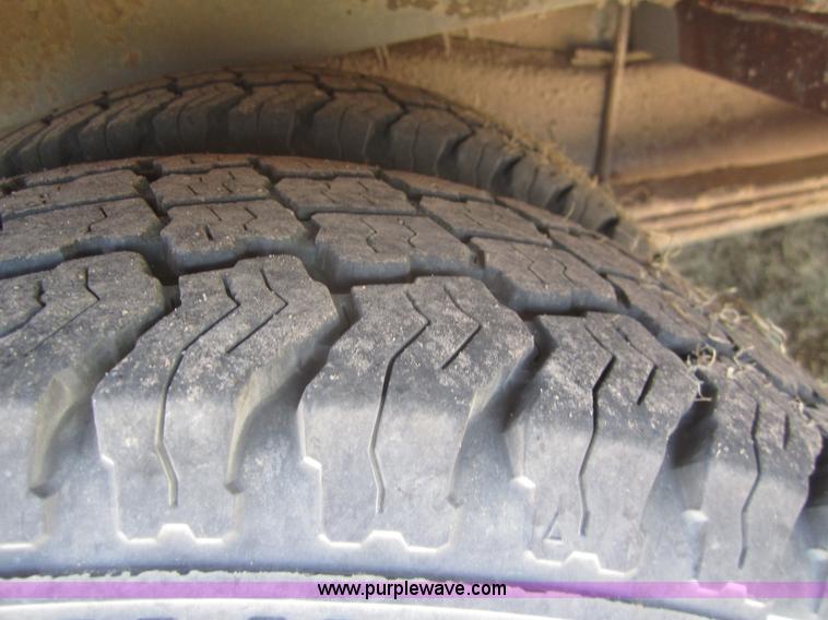 image for item B3019 2001 Chevrolet Express G3500 school bus