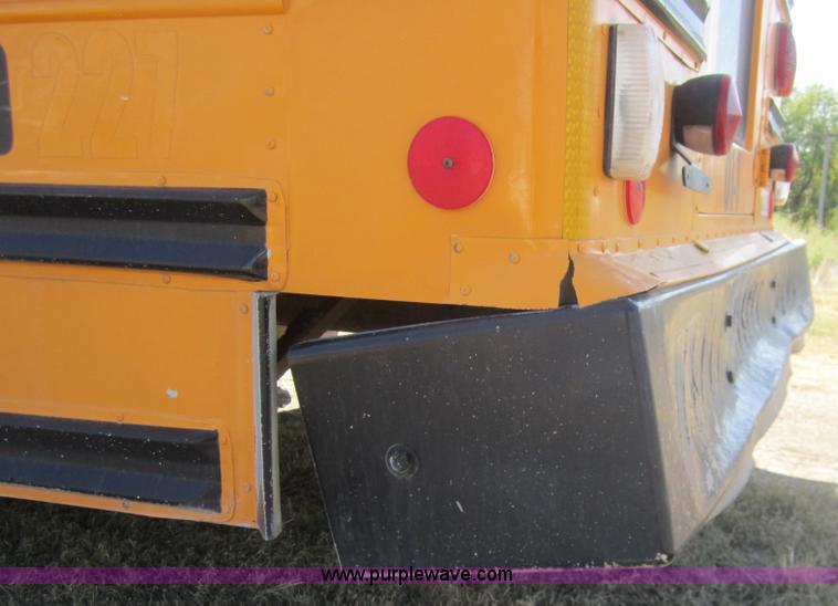 image for item B3019 2001 Chevrolet Express G3500 school bus