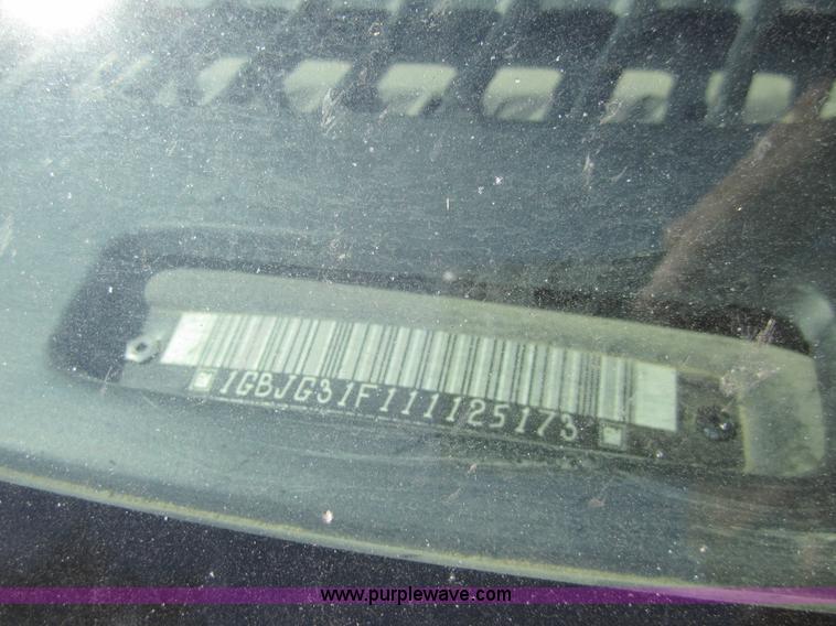 image for item B3020 2001 Chevrolet Express G3500 school bus