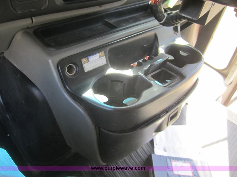 image for item B3020 2001 Chevrolet Express G3500 school bus