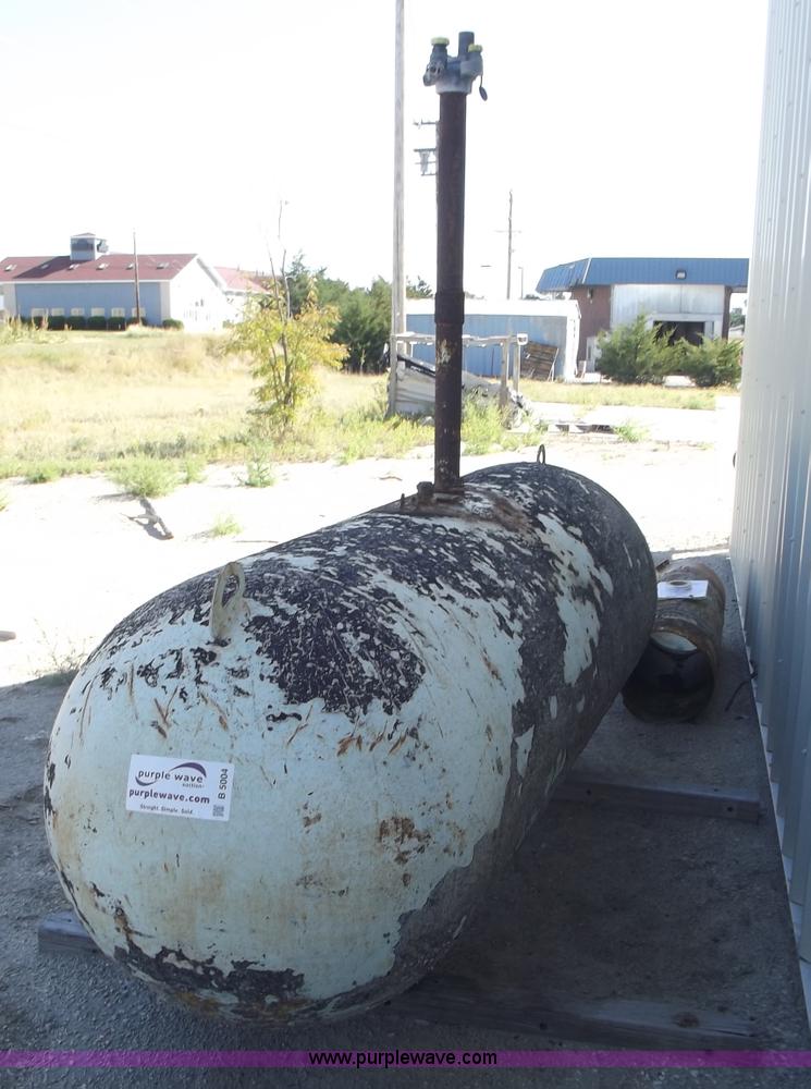 image for item B5004 1967 Trinity Steel 500 gallon LP tank