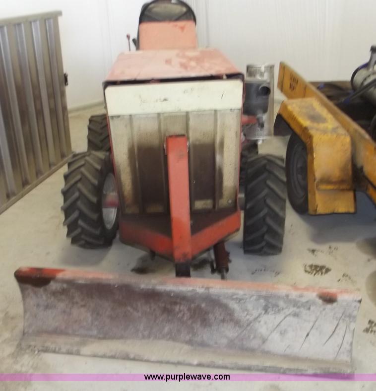 image for item B5005 Ditch Witch J20D trencher