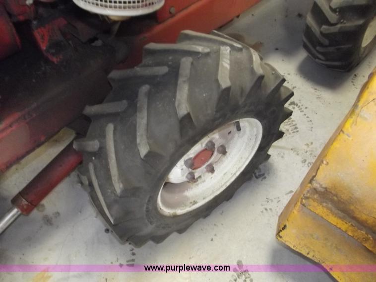 image for item B5005 Ditch Witch J20D trencher