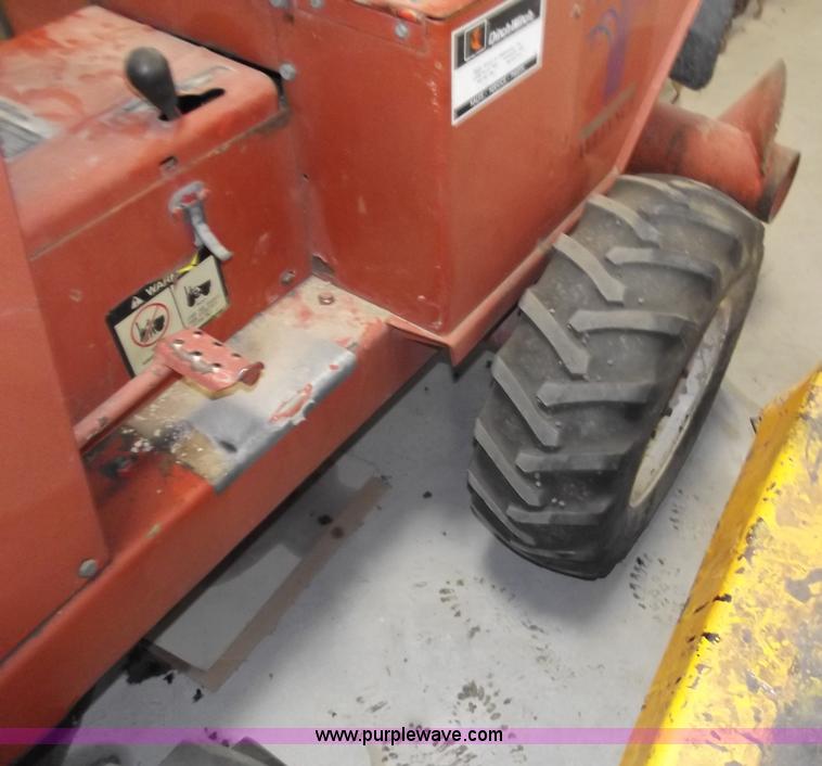 image for item B5005 Ditch Witch J20D trencher