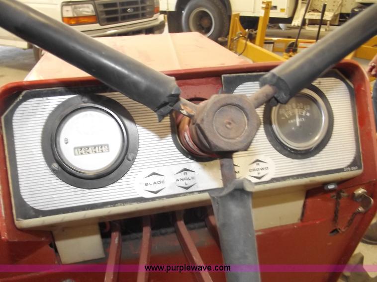 image for item B5005 Ditch Witch J20D trencher