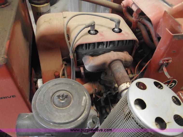 image for item B5005 Ditch Witch J20D trencher