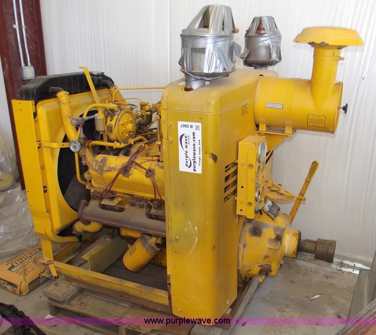 image for item B5007 1968 International UV549 eight cylinder LP engine