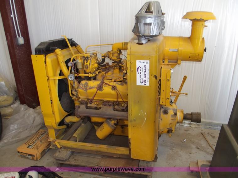 image for item B5007 1968 International UV549 eight cylinder LP engine