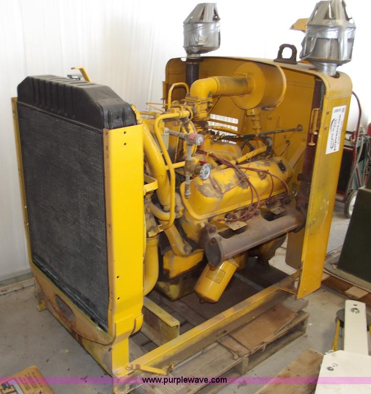 image for item B5007 1968 International UV549 eight cylinder LP engine