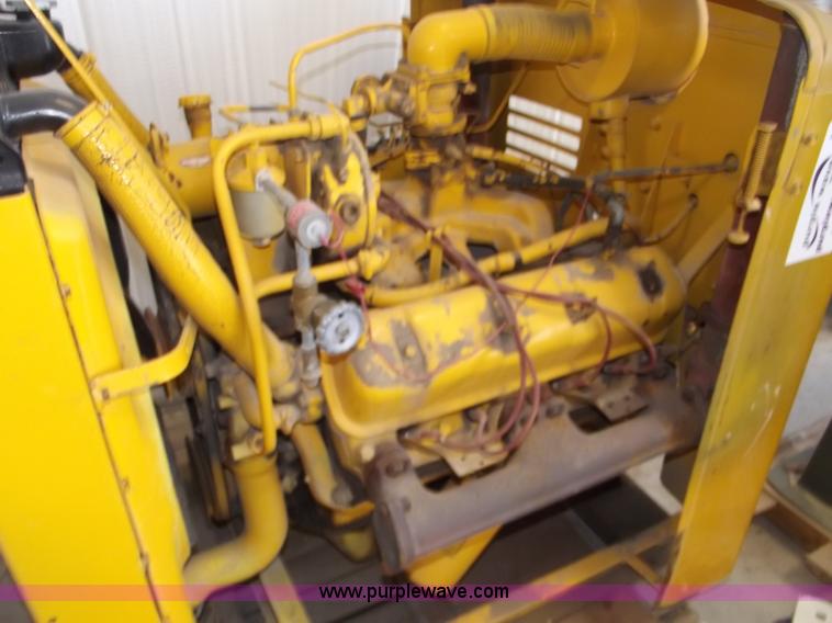 image for item B5007 1968 International UV549 eight cylinder LP engine