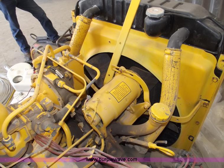 image for item B5007 1968 International UV549 eight cylinder LP engine