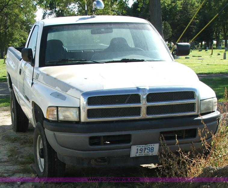 image for item B5016 1997 Dodge Ram 1500 pickup truck