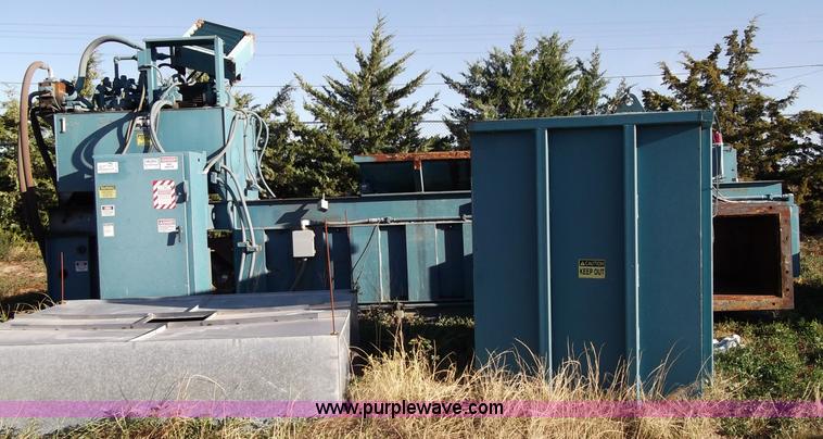 image for item B5018 1997 Marathon two ram trash baler