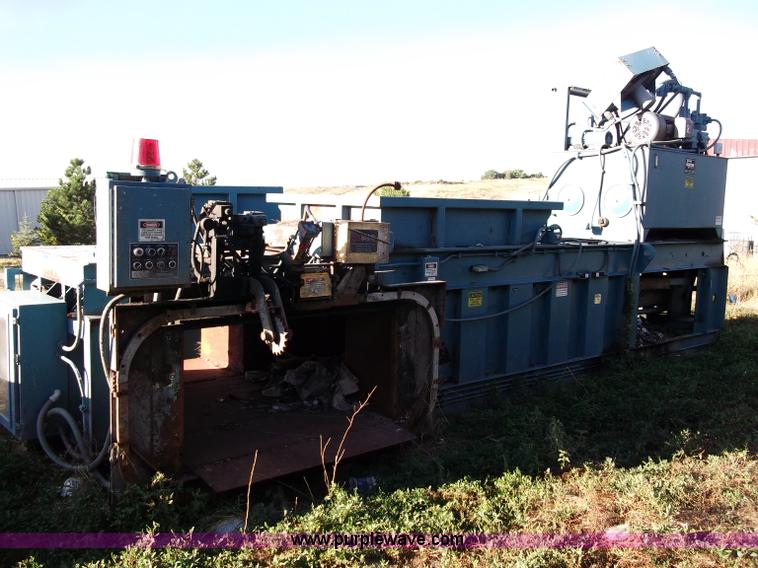 image for item B5018 1997 Marathon two ram trash baler