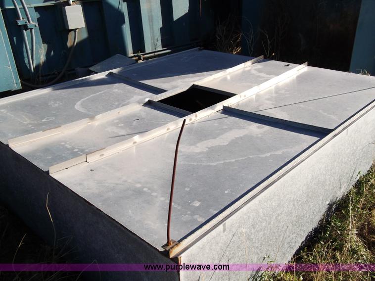 image for item B5018 1997 Marathon two ram trash baler