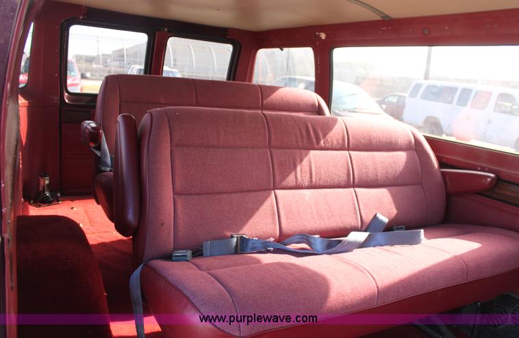 image for item B8501 1994 Dodge Ram B350 van