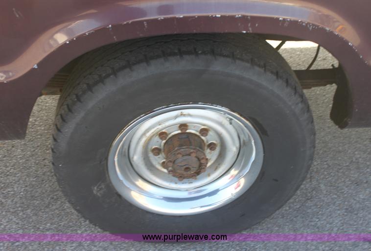 image for item B8501 1994 Dodge Ram B350 van