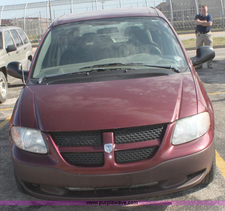 image for item B8502 2003 Dodge Caravan mini van