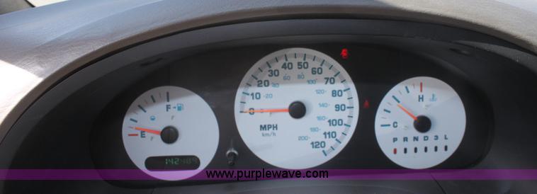 image for item B8502 2003 Dodge Caravan mini van