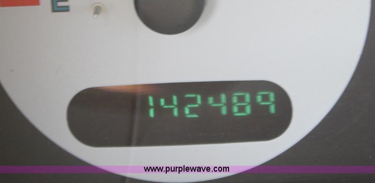 image for item B8502 2003 Dodge Caravan mini van