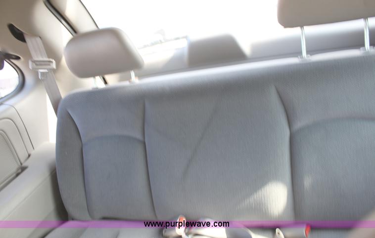 image for item B8502 2003 Dodge Caravan mini van