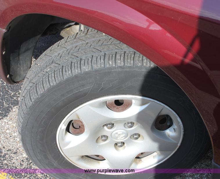 image for item B8502 2003 Dodge Caravan mini van