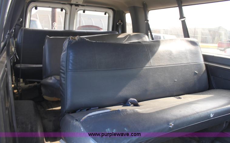 image for item B8503 1995 Ford E350 van
