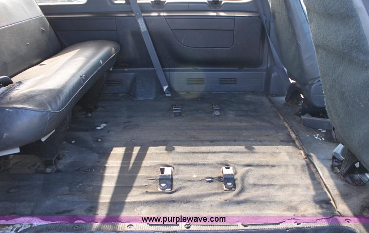 image for item B8503 1995 Ford E350 van