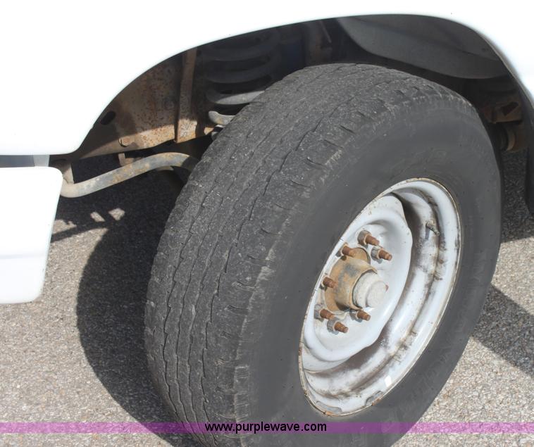 image for item B8503 1995 Ford E350 van