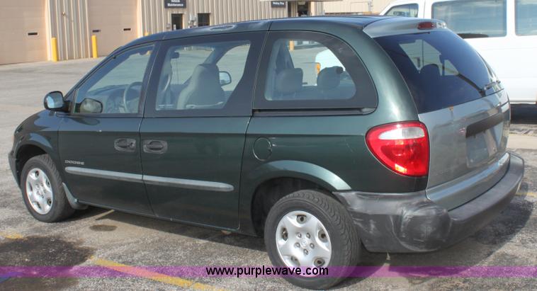 image for item B8504 2001 Dodge Caravan SE mini van