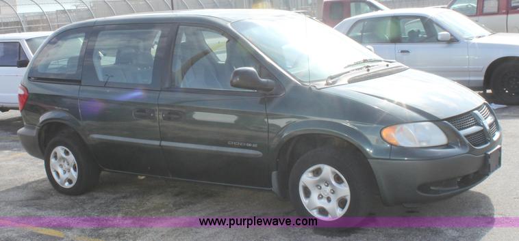 image for item B8504 2001 Dodge Caravan SE mini van