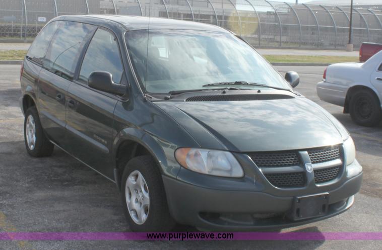 image for item B8504 2001 Dodge Caravan SE mini van