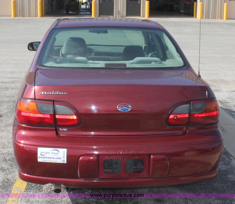 image for item B8505 2002 Chevrolet Malibu