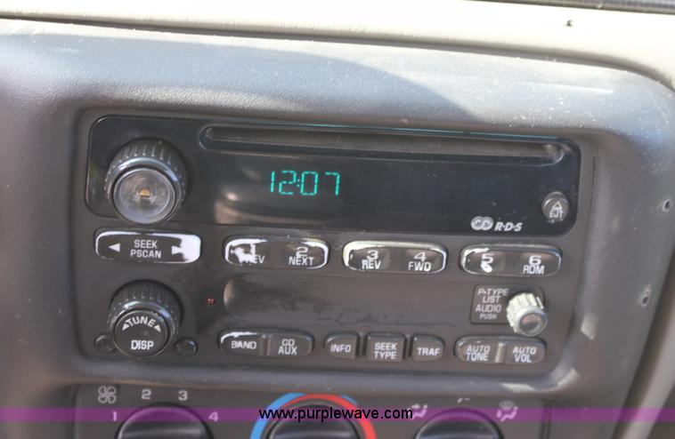 image for item B8505 2002 Chevrolet Malibu