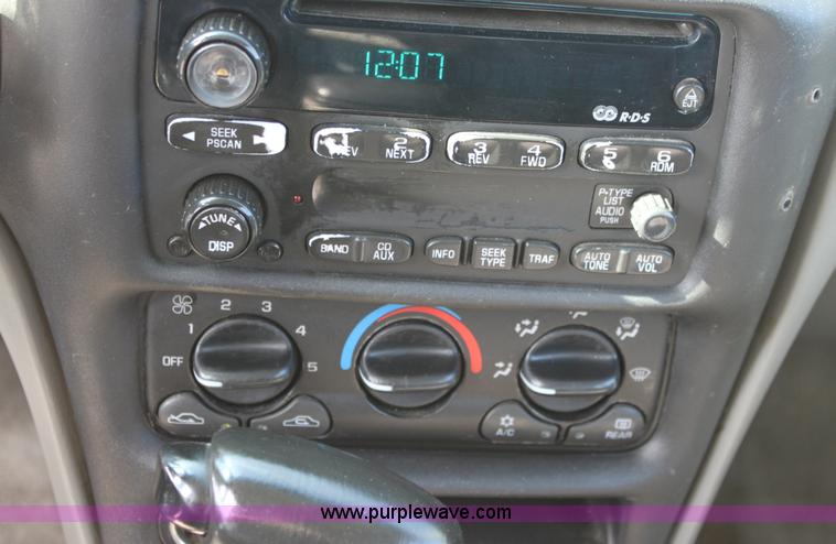 image for item B8505 2002 Chevrolet Malibu