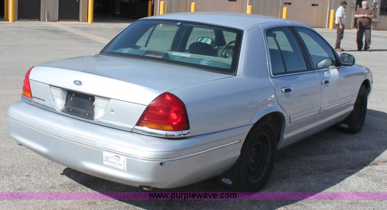 image for item B8507 2000 Ford Crown Victoria Police Interceptor