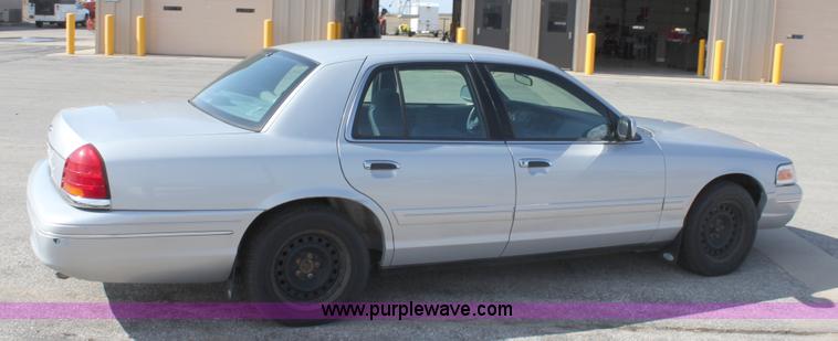 image for item B8507 2000 Ford Crown Victoria Police Interceptor